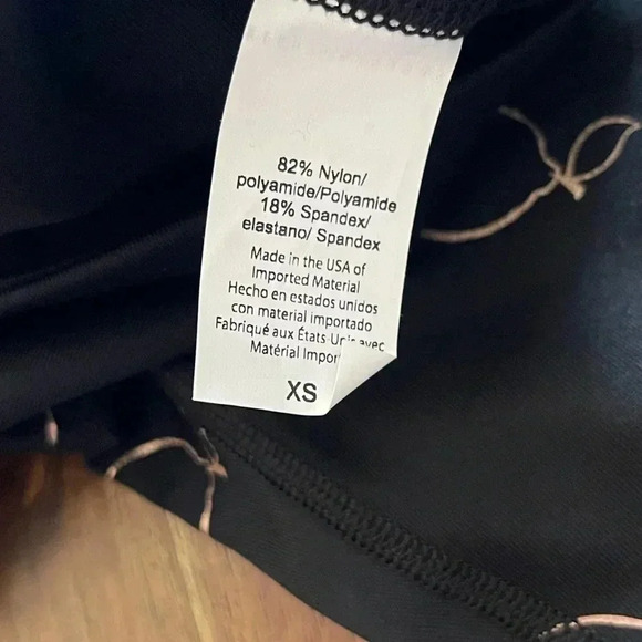 Beyond Yoga gold lemon and black leggings - Picture 12 of 13